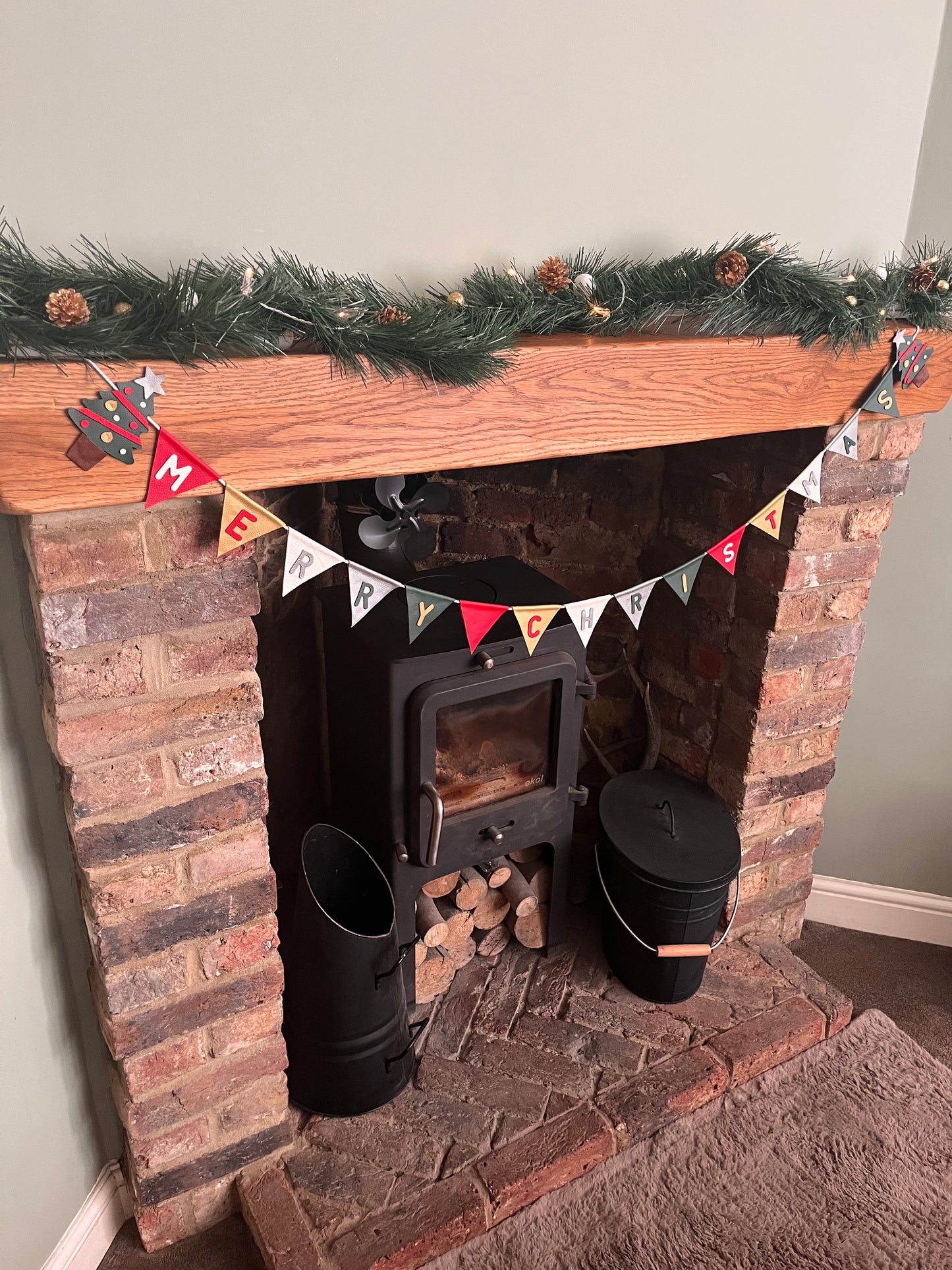 Merry Christmas Bunting With Tree